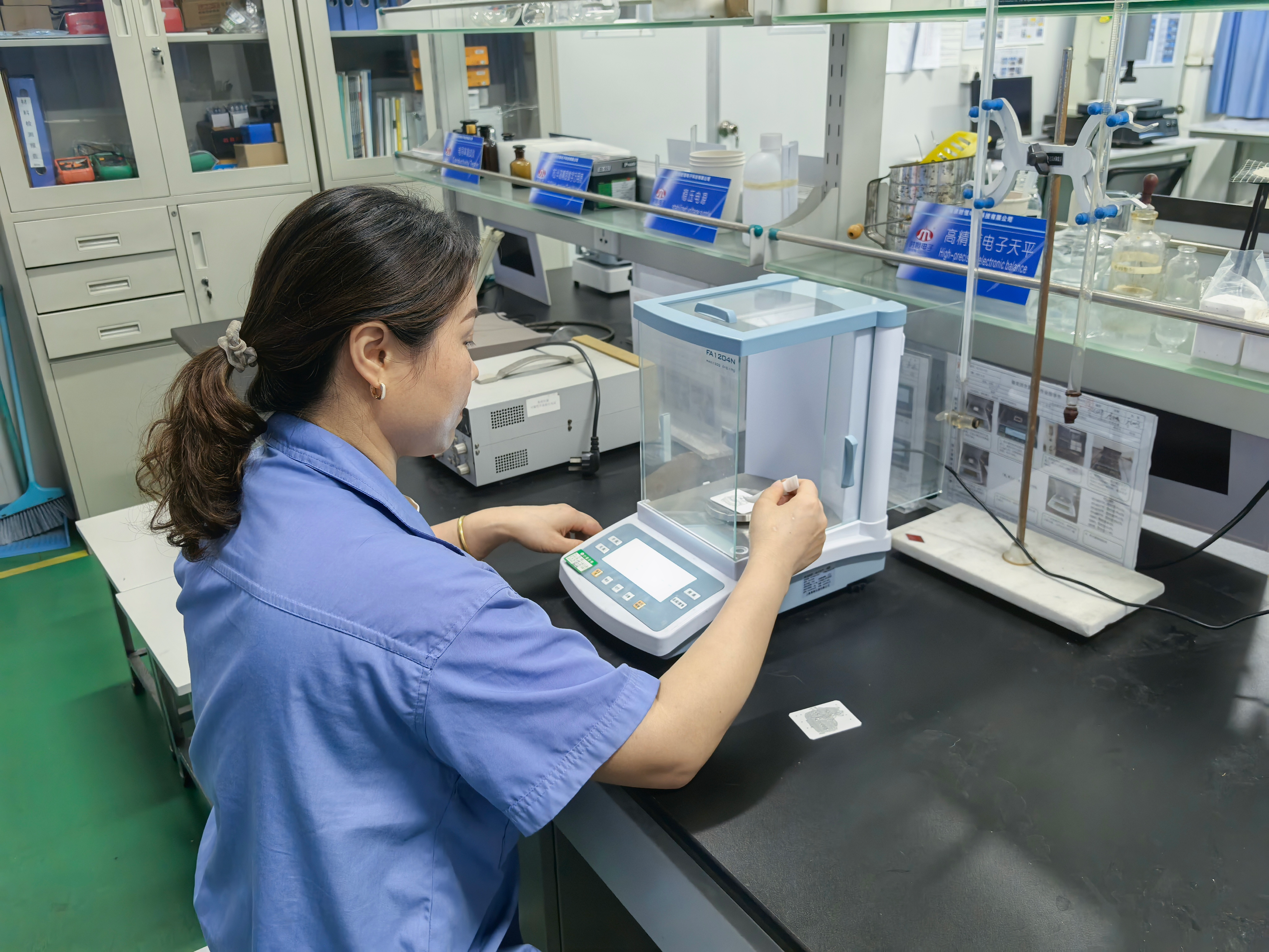 時(shí)恒電子研發(fā)實(shí)驗(yàn)室2