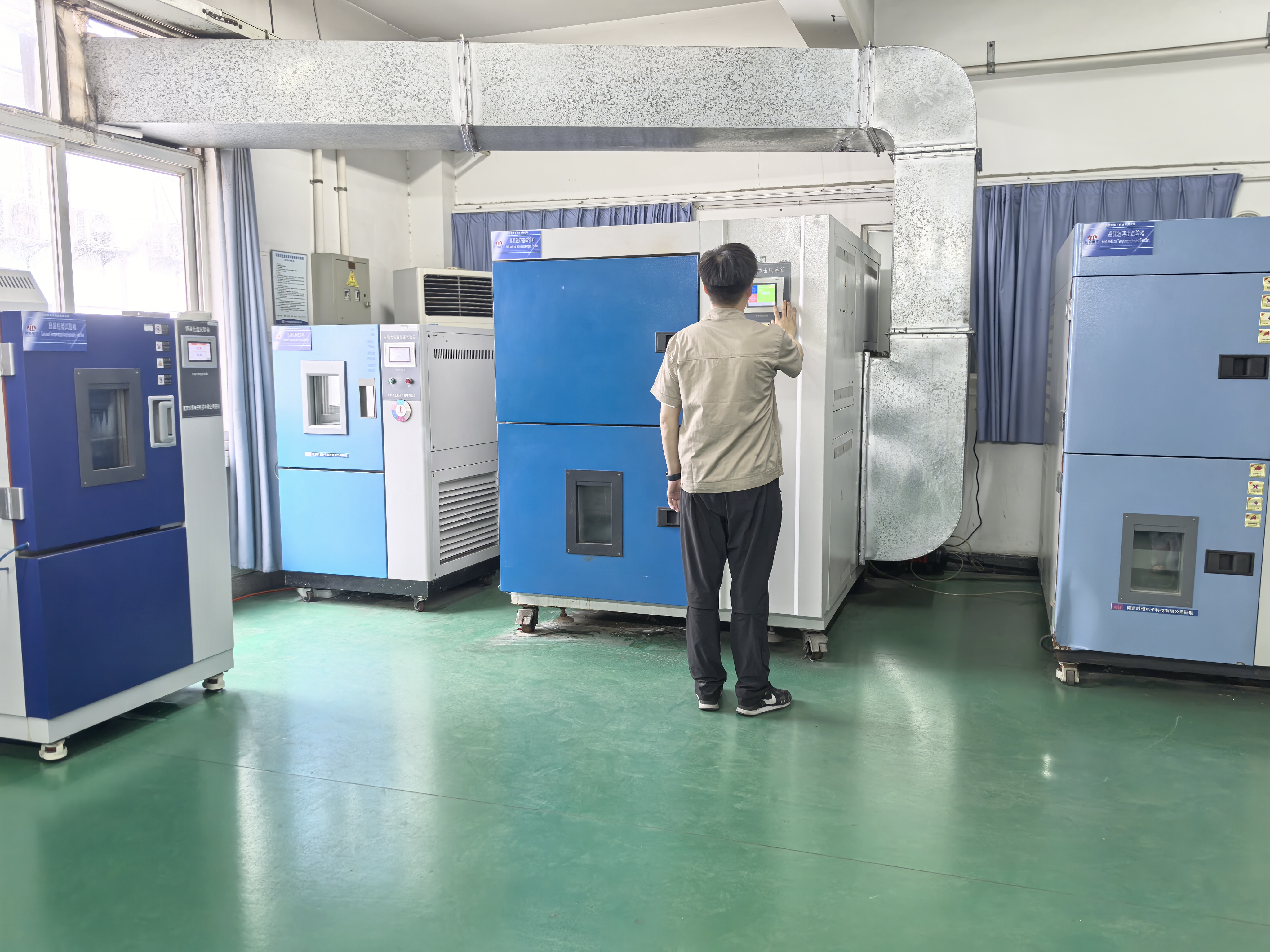 時恒電子研發實驗室3